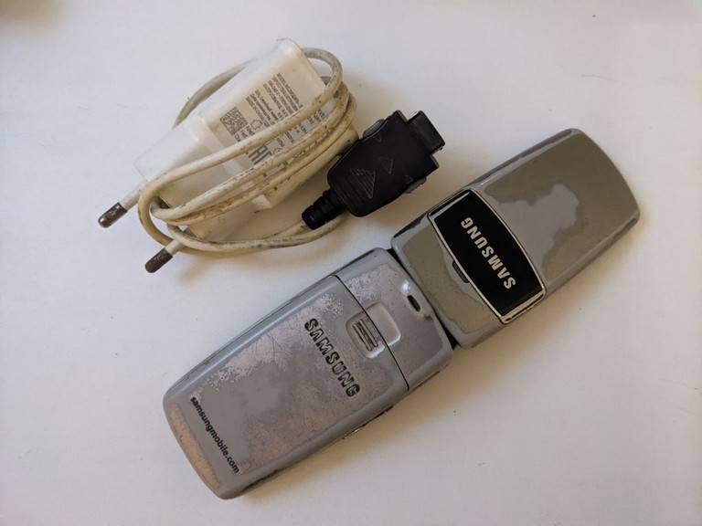 Оголошення Samsung SGH-X200 Б/У