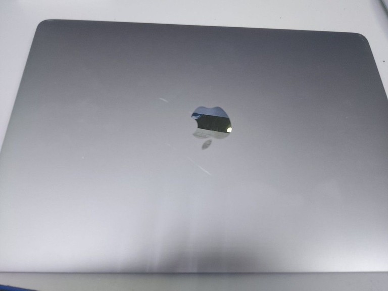 Купити Apple a1706 macbook pro 13,3" core i5 3.1ghz /ram 8gb /ssd 256/ gpu intel iris plus 650 1536mb Б/У