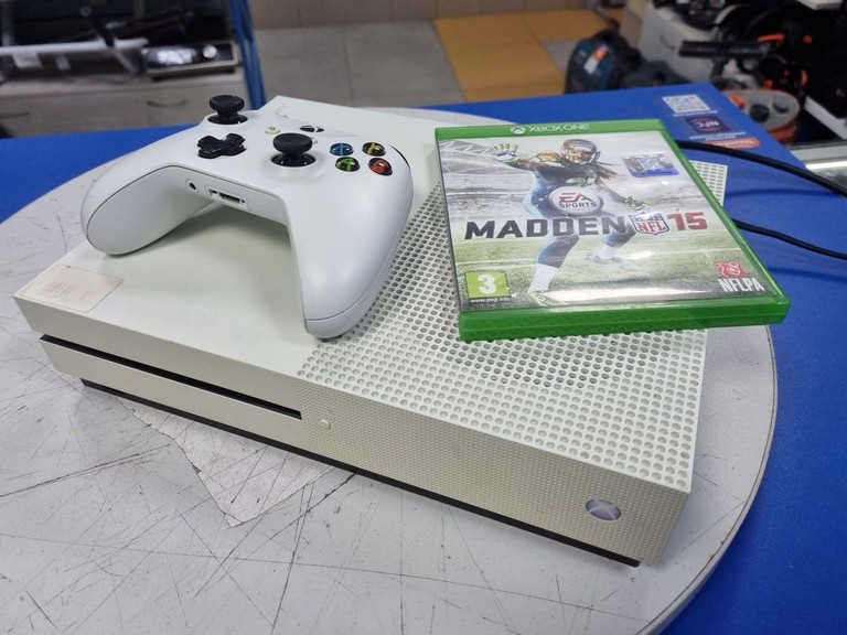 Купити Microsoft Xbox One S 500GB Б/У