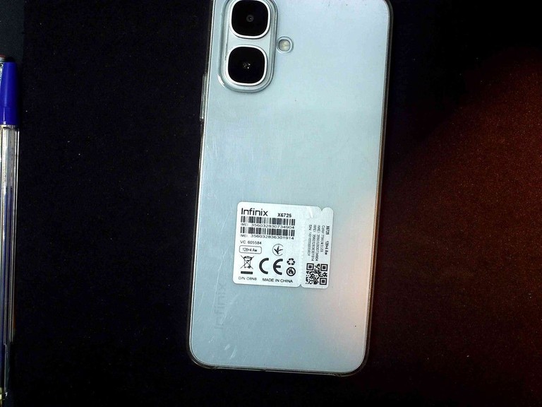 Купить Infinix smart 10 4/128gb Б/У