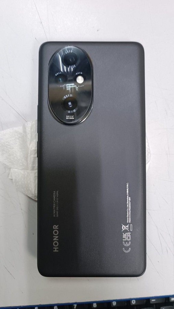 Розпродаж Honor 200 Pro 12/512GB White, продавець Техноскарб