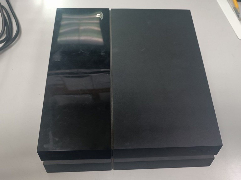 Купити Sony playstation 4 500gb Б/У