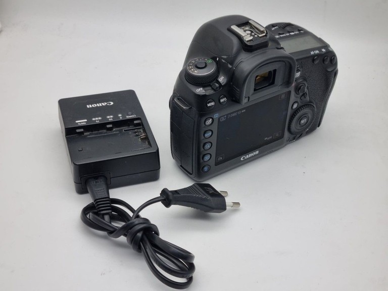 Розпродаж Canon eos 5d mark iv body, продавець Техноскарб