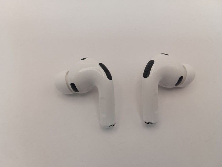 Розпродаж AirPods Pro 3, продавець Техноскарб