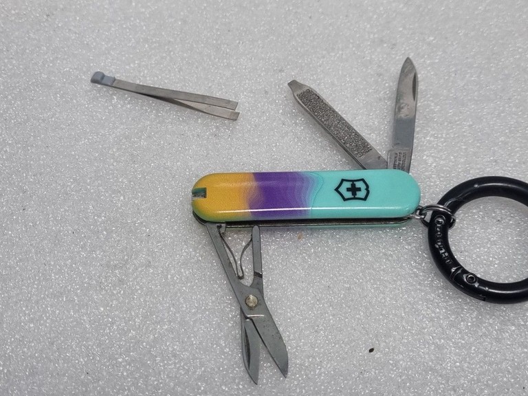 Объявление Victorinox Classic SD Sydney Style (0.6223.E222) Б/У