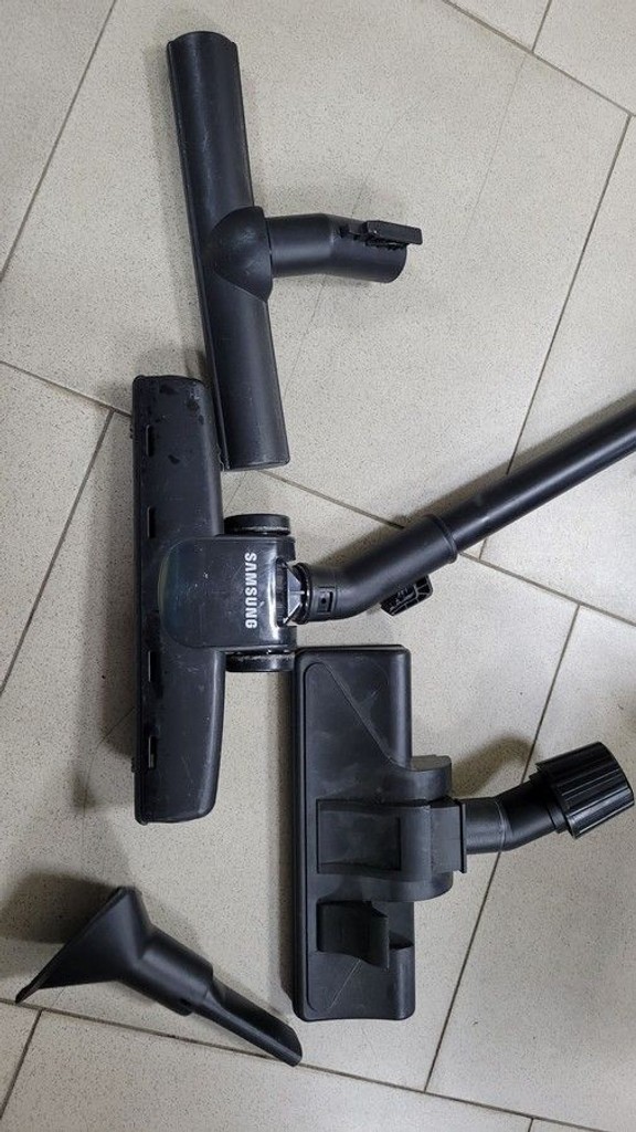 Дешево Bosch Serie 4 BGS21X320 з ломбарду