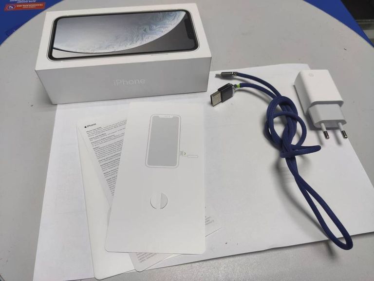 Apple iphone xr 64gb Код:26-709-00330. Зображення 5