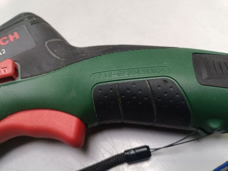 Дешево Bosch EasyCut 12, 1 АКБ (06033C9020) з ломбарду