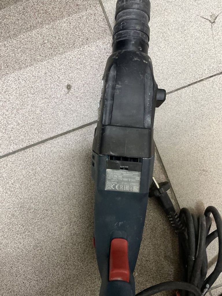 Дешево Bosch GBH 2-26 DFR (0615990L2T) з ломбарду