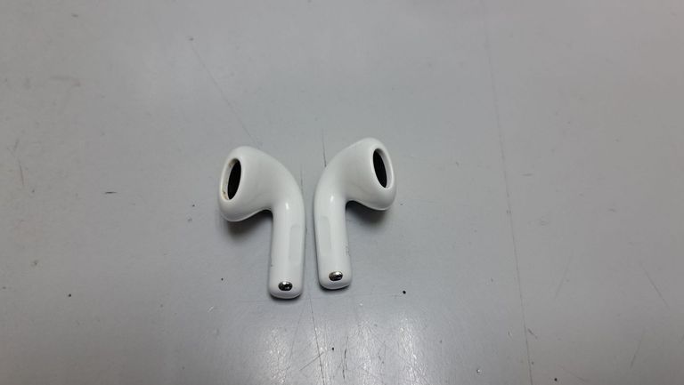 Дешево Apple airpods 4 з ломбарду