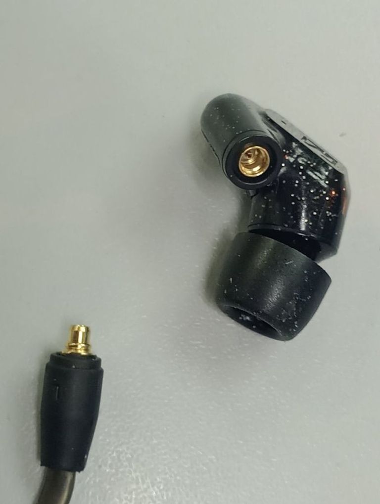 Дешиво Sennheiser IE 200 Black (700249) с ломбарда