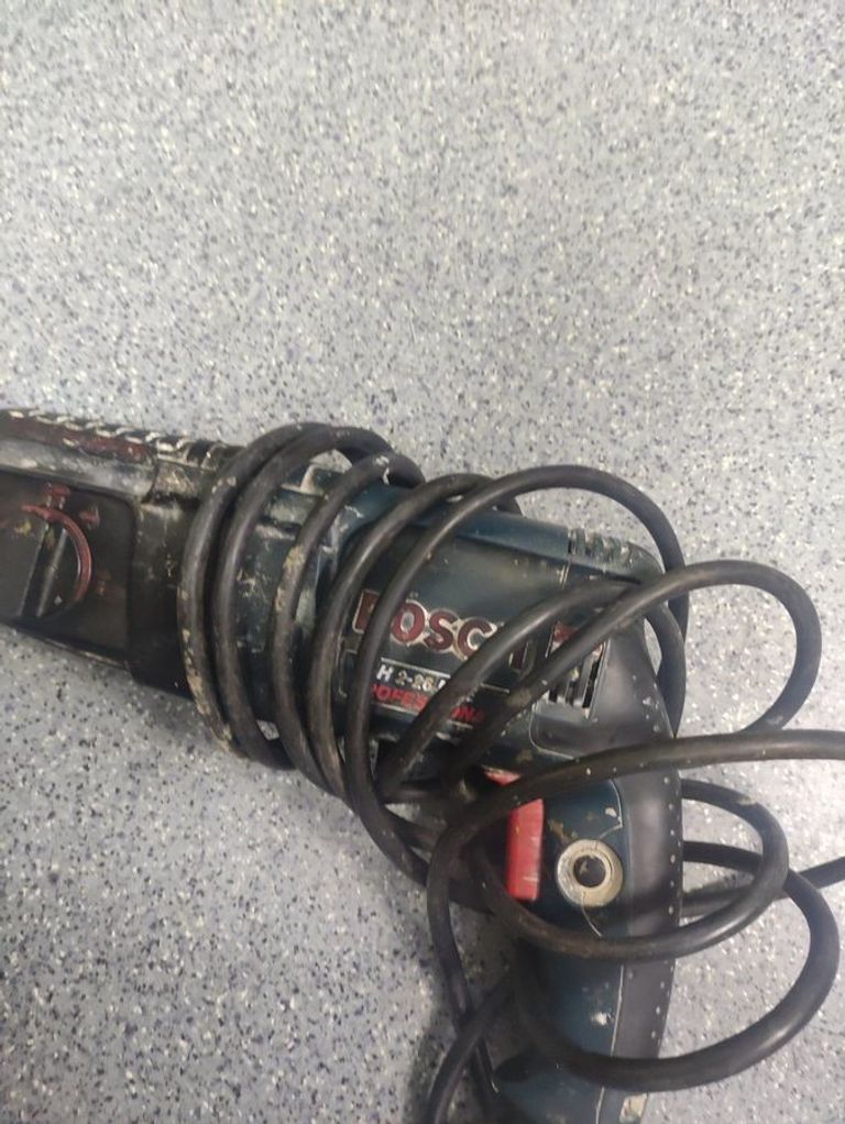 Оголошення Bosch GBH 2-26 DRE (0615990L43) Б/У