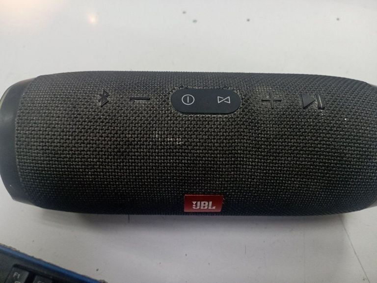 JBL Charge 3 Red (CHARGE3RED) Код:01-200795766. Зображення 6