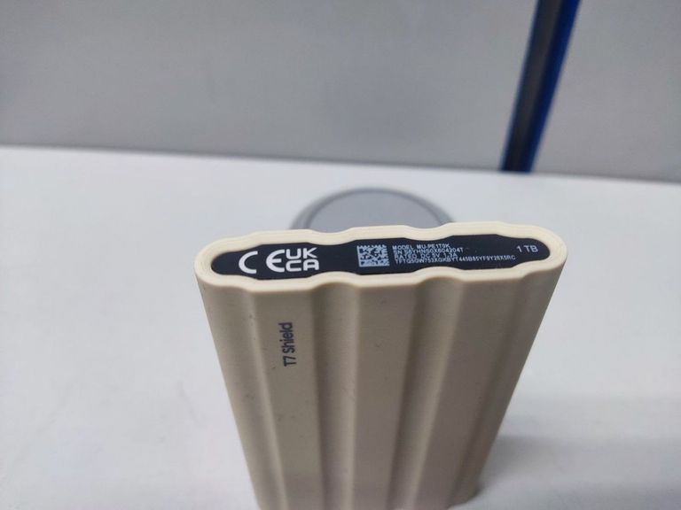 Распродажа Samsung T7 Shield 1 TB Beige (MU-PE1T0K/WW), продавец Техноскарб