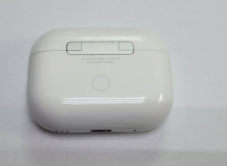 Дешево Apple airpods pro 2nd generation with magsafe charging case usb-c з ломбарду