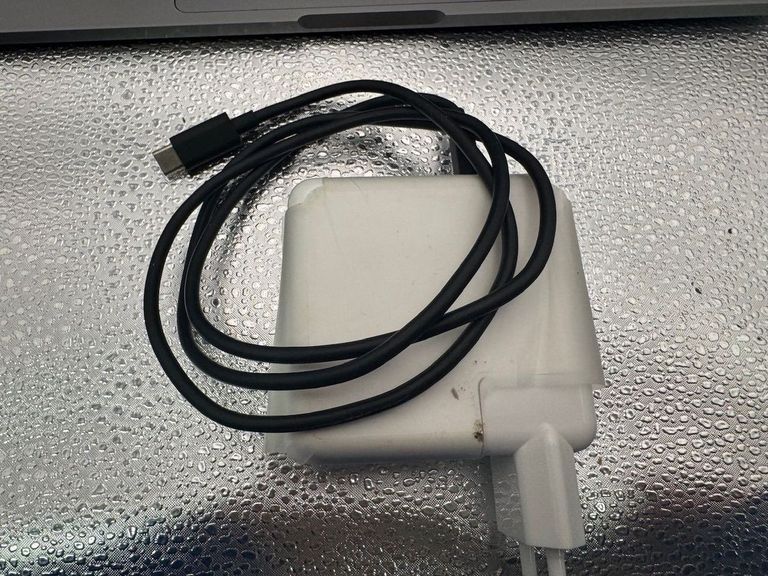 Apple a2338 macbook pro 13,3" m1 8-gpu/ ram8gb/ ssd256gb/ retina, truetone, touch bar Код:01-200804066. Зображення 11