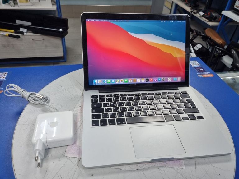 Купити Apple macbook pro a1502 екр. 13,3/core i5 2,6ghz/ram8gb/ssd256gb/retina/intel iris Б/У