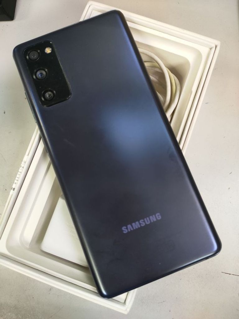 Объявление Samsung galaxy s20 fe sm-g780g 8/256gb Б/У
