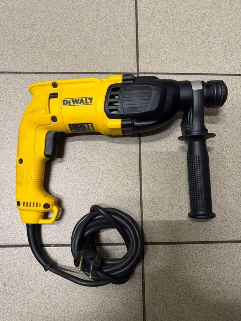 Оголошення Dewalt D25033K Б/У