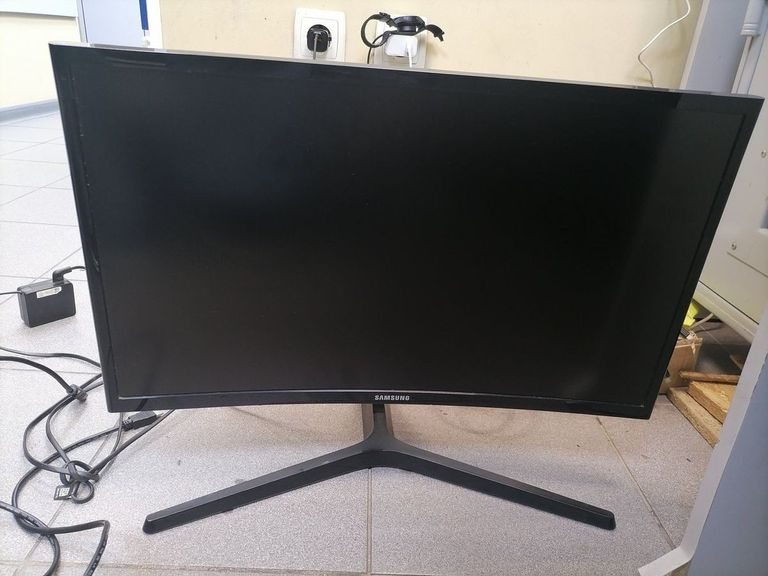 Купити Samsung odyssey gaming crg5 lc24rg50f Б/У