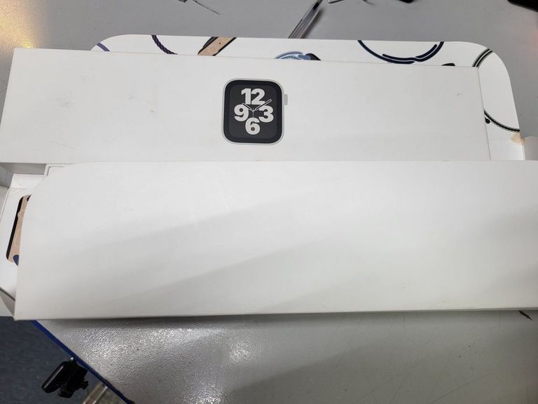 Дешиво Apple watch se gps 44mm aluminum case с ломбарда