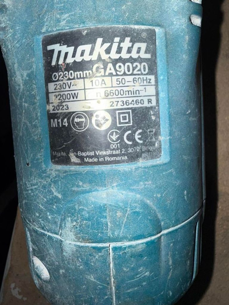 Дешиво Makita GA9020 с ломбарда