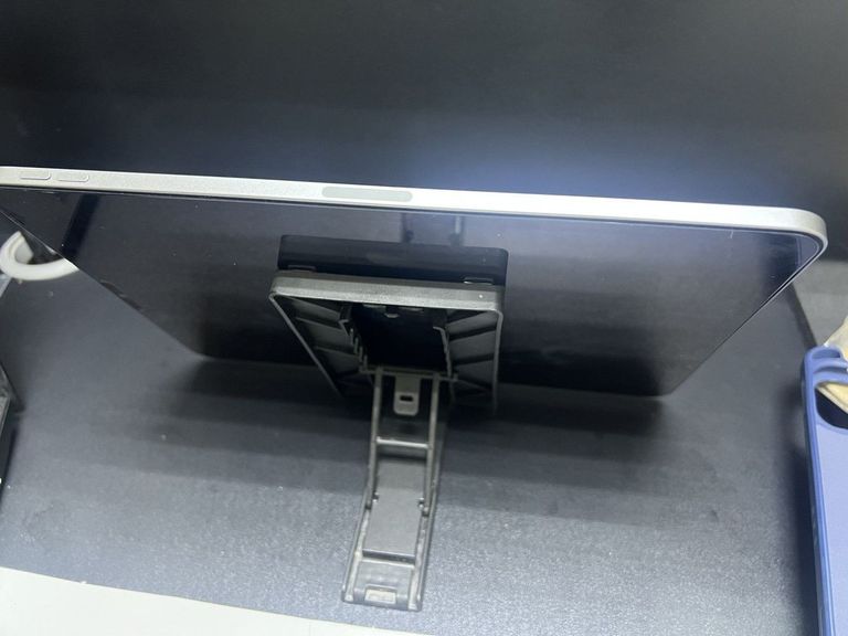 Дешиво Apple ipad pro 11 2022 wi-fi 256gb с ломбарда