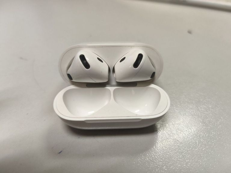 Оголошення Apple airpods 4 Б/У