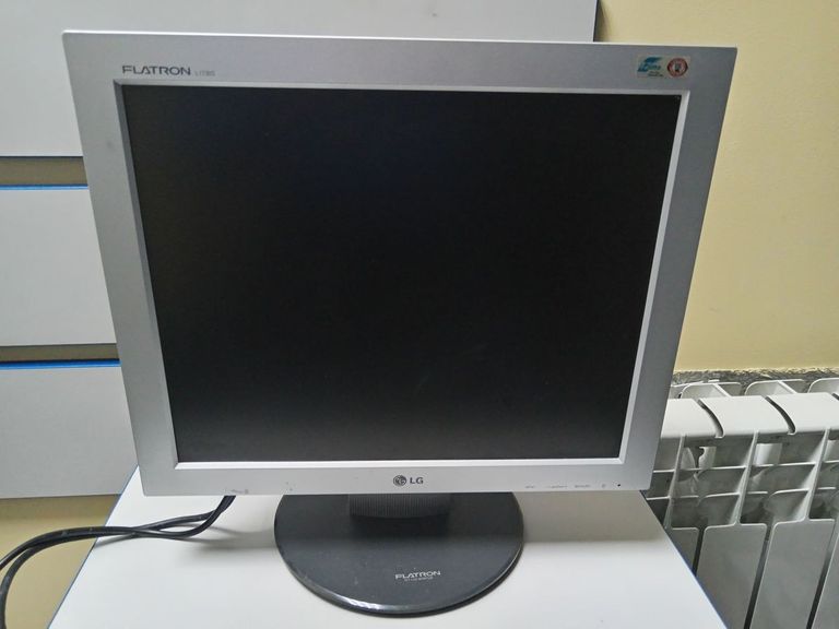 Купити LG Flatron L1730S Б/У
