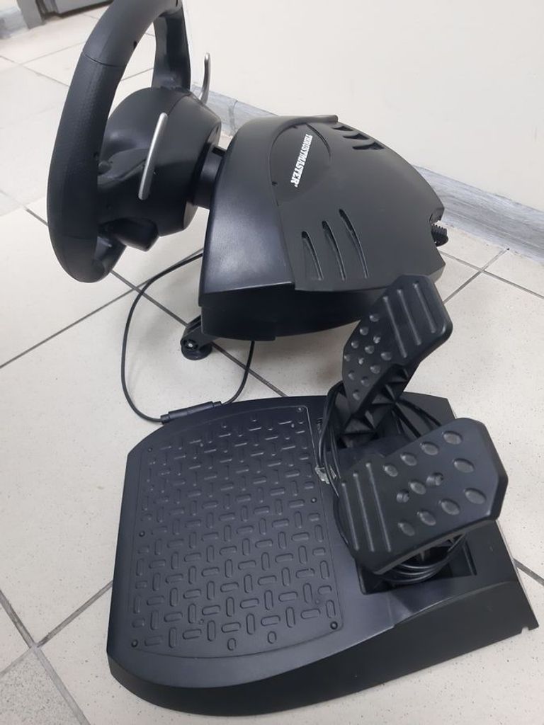 Дешиво Thrustmaster Ferrari 458 italia (4460094) с ломбарда