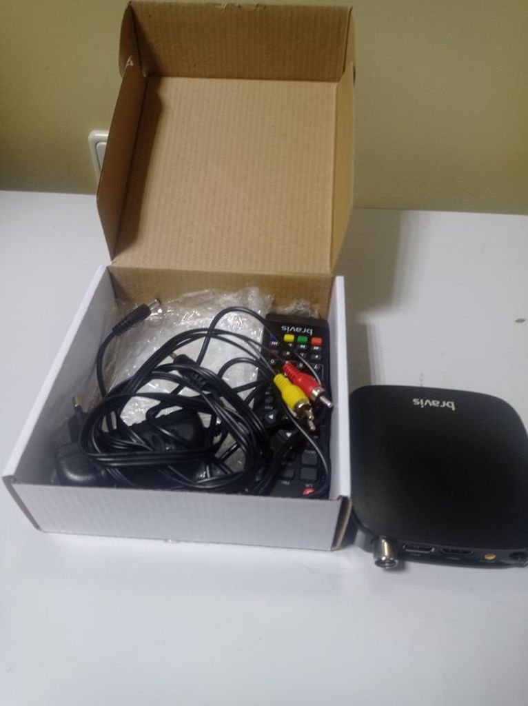 Дешево Bravis T21002 з ломбарду