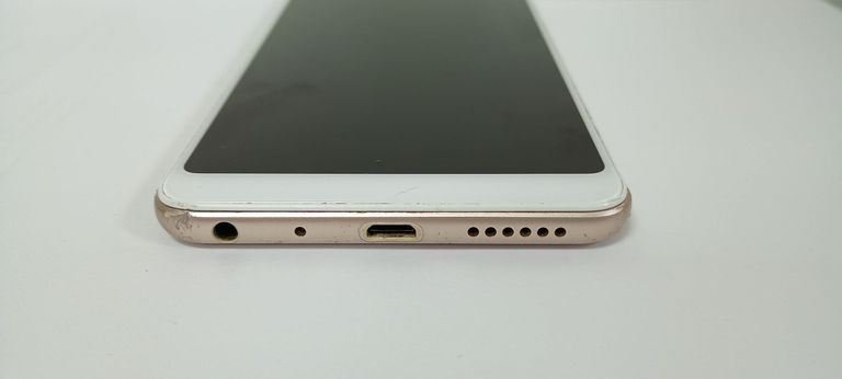 Розпродаж Xiaomi Redmi Note 5 3/32GB Black, продавець Техноскарб