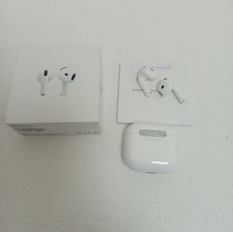 Купити Apple airpods 4 Б/У