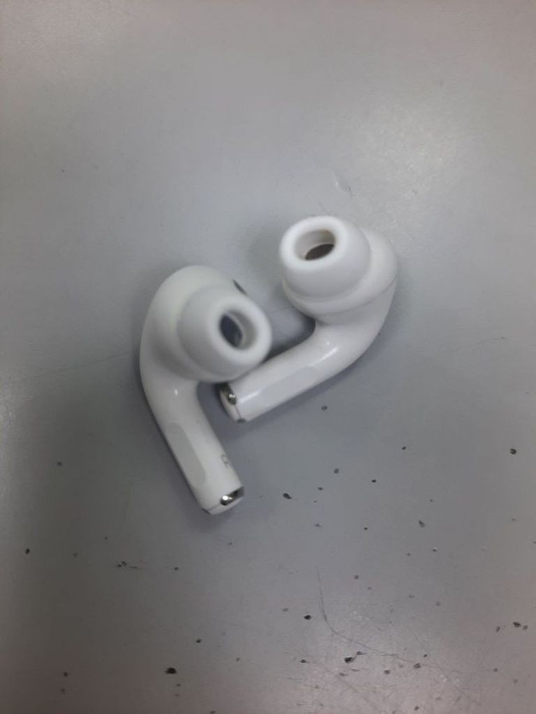 Дешево Apple airpods pro 2nd generation with magsafe charging case usb-c з ломбарду