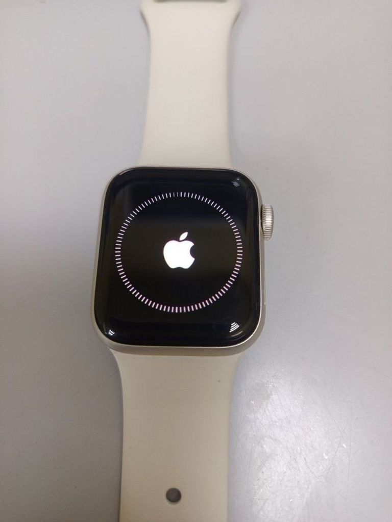 Купити Apple watch se 2 gps 40mm aluminium case Б/У