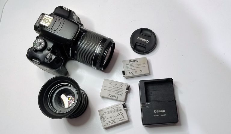 Купити Canon 700D Б/У