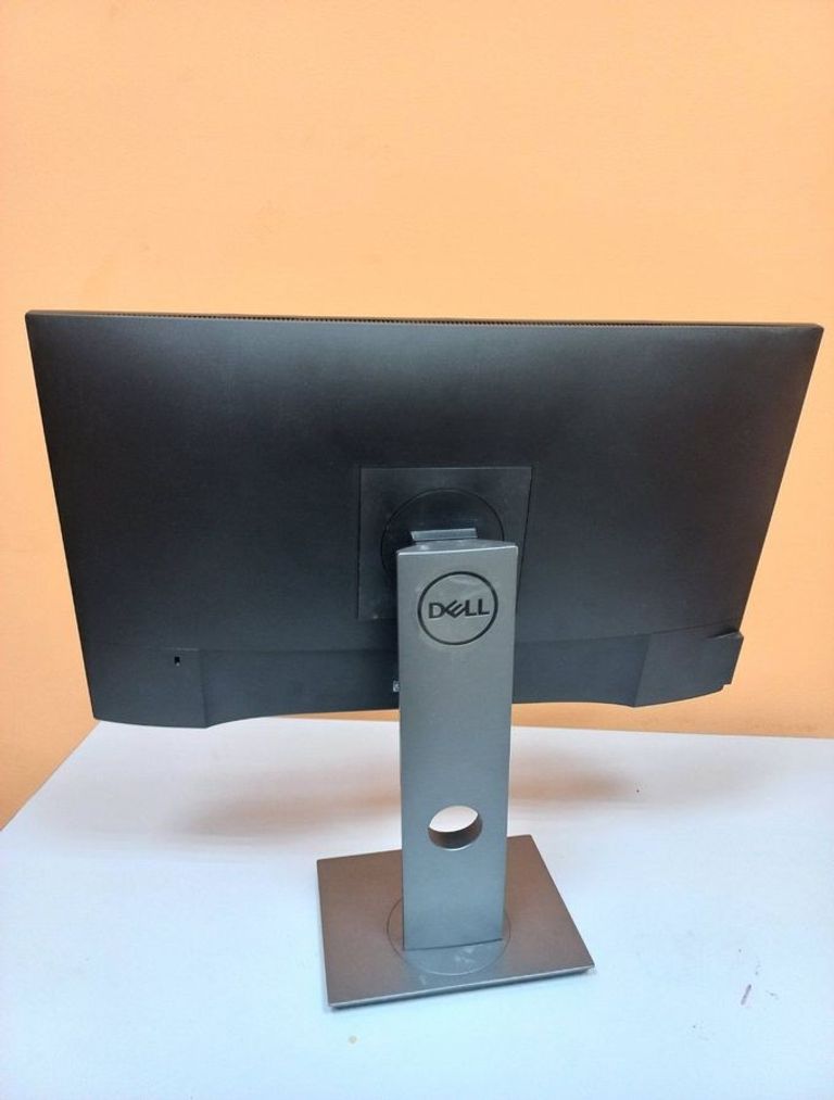 Дешево Dell p2419h з ломбарду