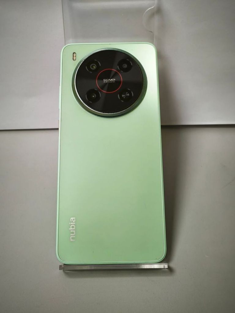 Купити Zte Nubia V70 Max 6/128GB Gray Б/У