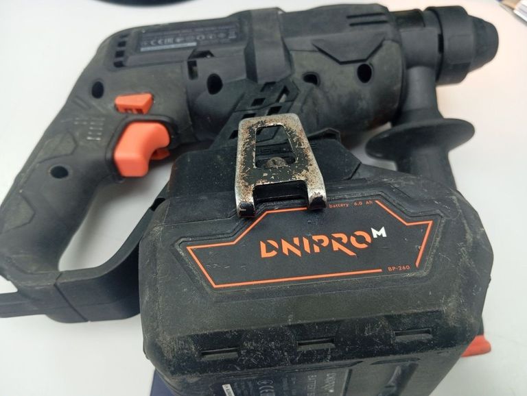 Купити Dnipro-M dhr-201bc compact 1акб 6ah зп Б/У