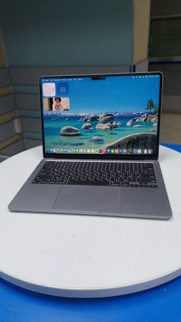 Купити Apple macbook air 13,6" m2 2022 Б/У