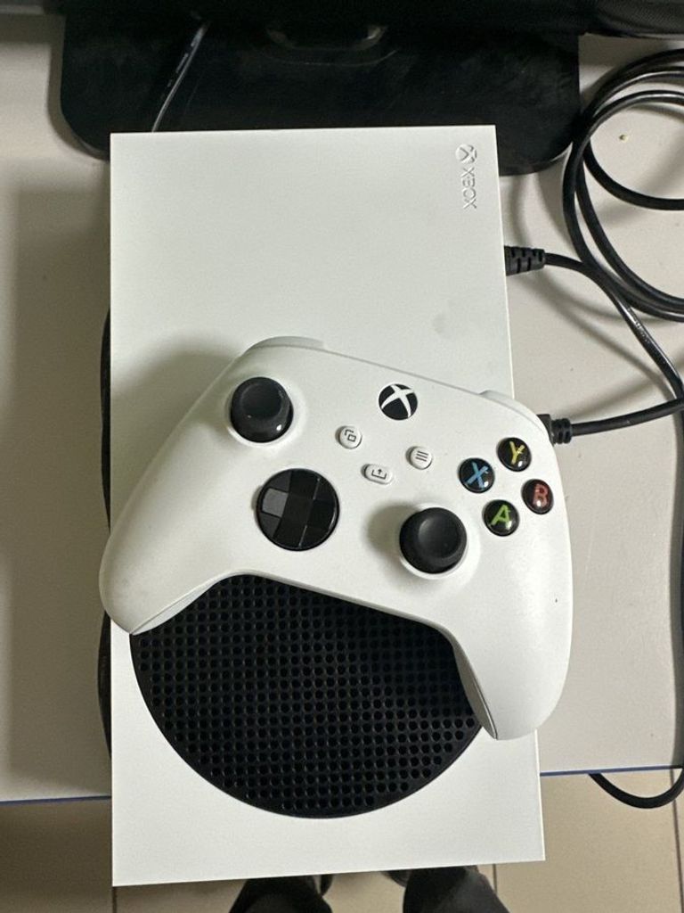 Купить Microsoft xbox series s 512gb Б/У