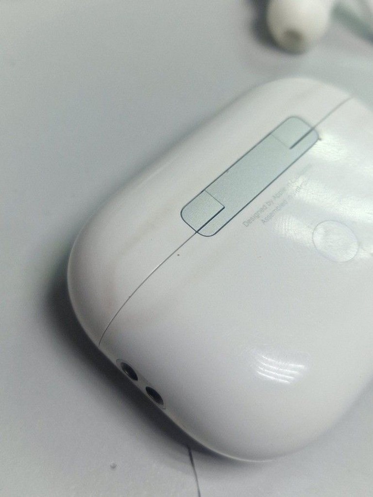 Объявление Apple airpods pro 2nd generation with magsafe charging case usb-c Б/У