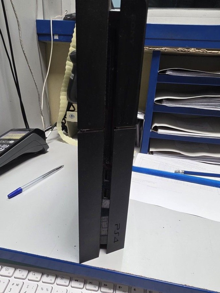 Дешево Sony playstation 4 slim 500gb з ломбарду