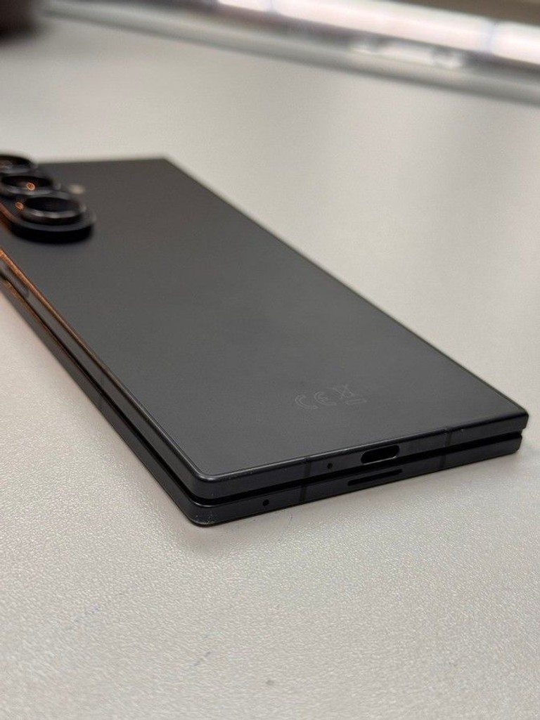 Samsung galaxy fold7 12/512gb Код:01-200956582. Зображення 11