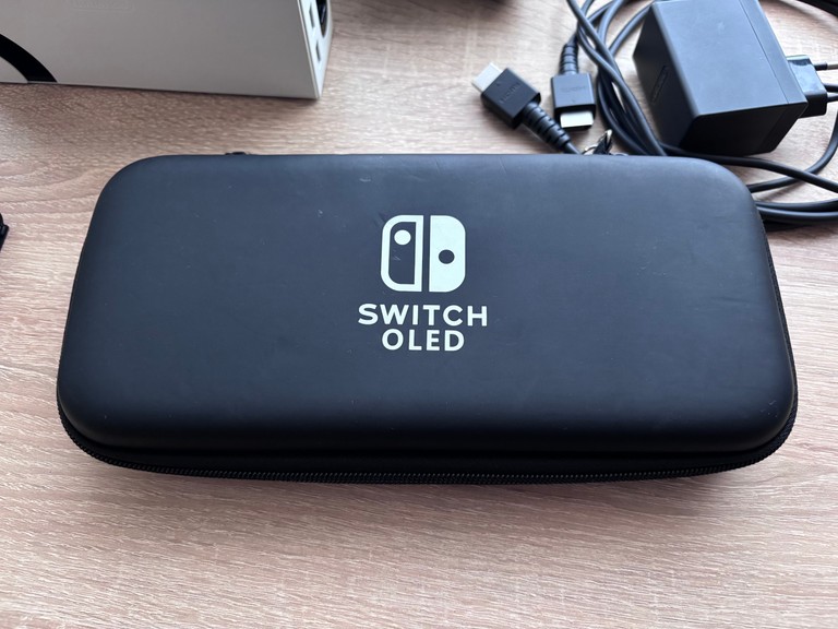 Nintendo Switch OLED with White Joy-Con (045496453435) Код:null. Зображення 5