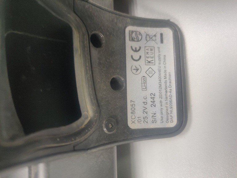 Купить Philips 8000 Series Aqua Plus XC8057/01 Б/У