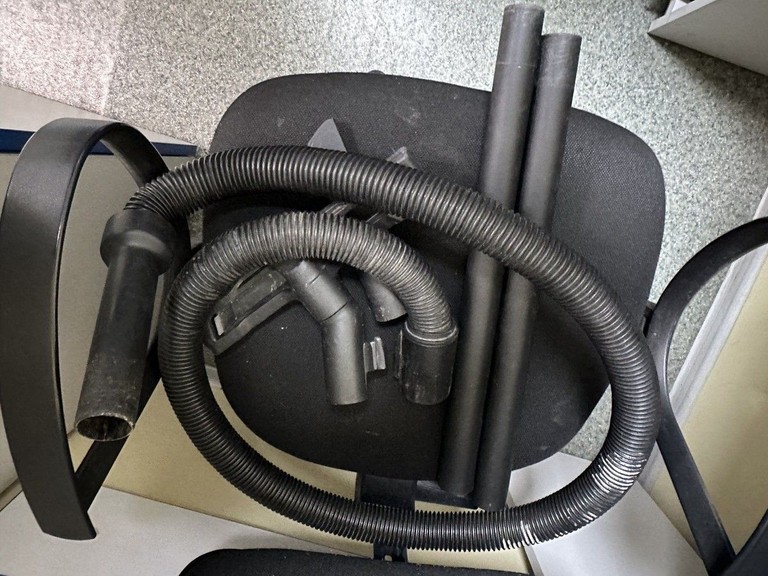 Купити Karcher wd 2 plus v-12/4/18/c 1.628-009.0 Б/У