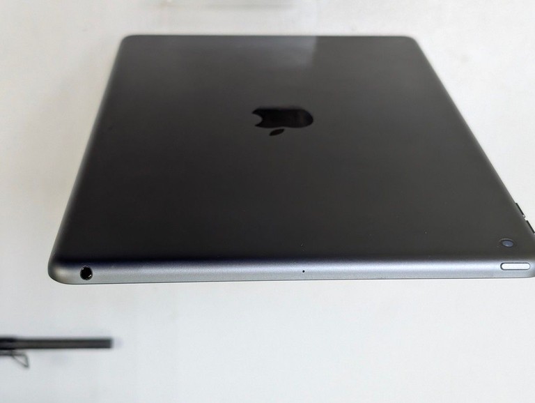Apple ipad 10.2" 7gen 32gb wi-fi a2197 2019 Код:01-200976731. Изображение 7
