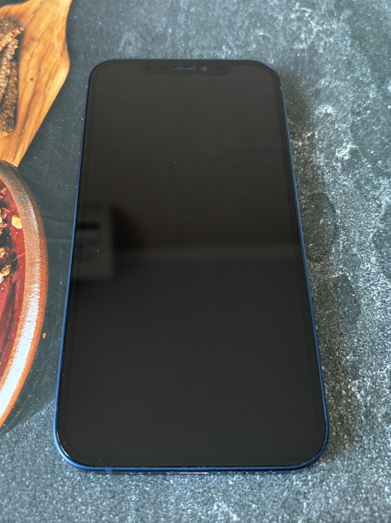 Дешево Apple iPhone 12 64GB з ломбарду