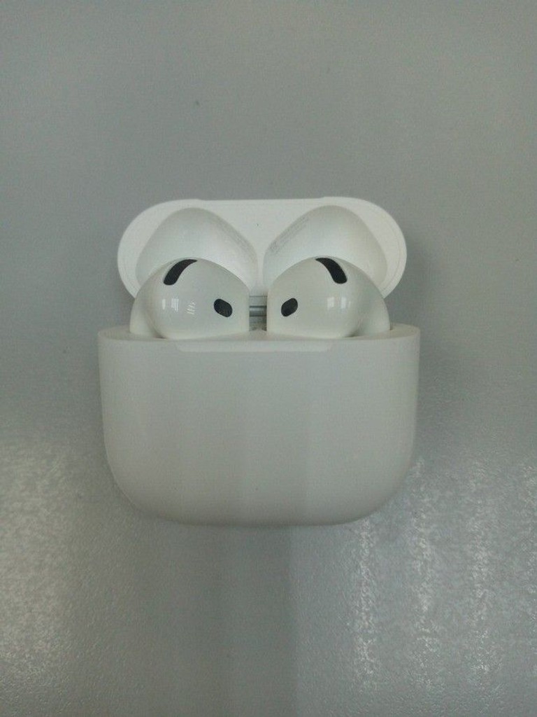 Распродажа Apple airpods 4 with active noise cancellation, продавец Техноскарб